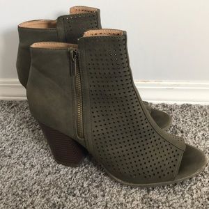 Open toe green heeled booties